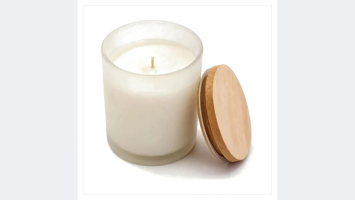 Sticker removed: candle to white